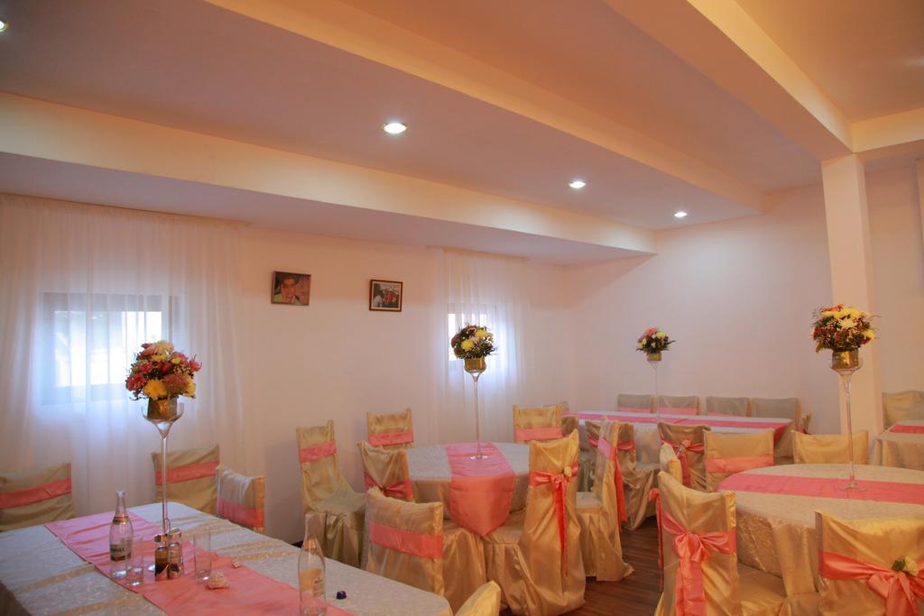 Hotel Vlasca Τζιούρτζιου Εξωτερικό φωτογραφία